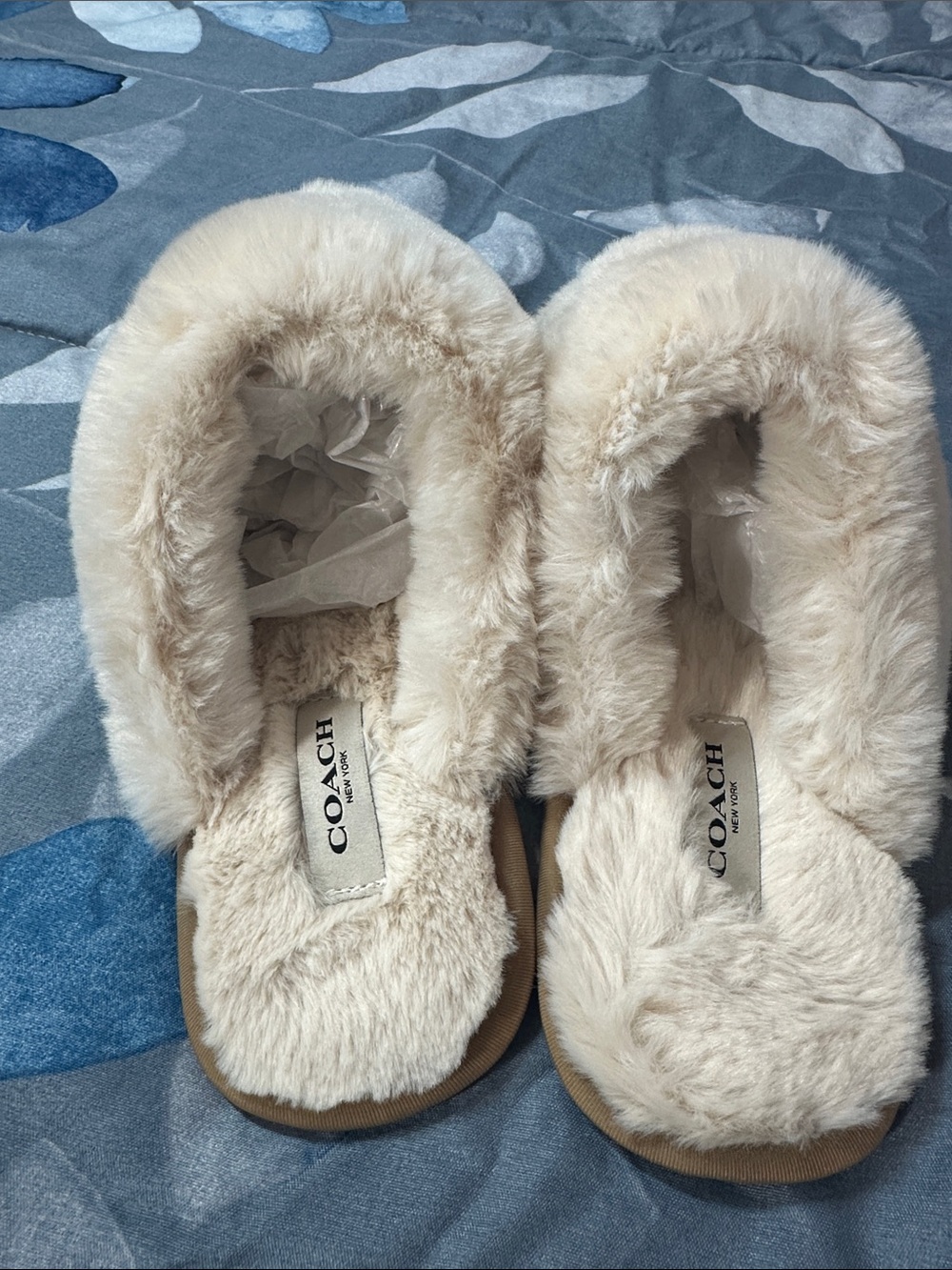 NWOT Coach Ziva Tan Signature Logo Slippers w/Cream Faux-Fur Trim Sz 7 - Picture 3 of 12